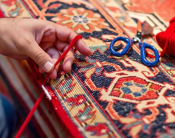 خدمات تخصصی و حرفه ای رفوی فرش در قالیشویی چیذر